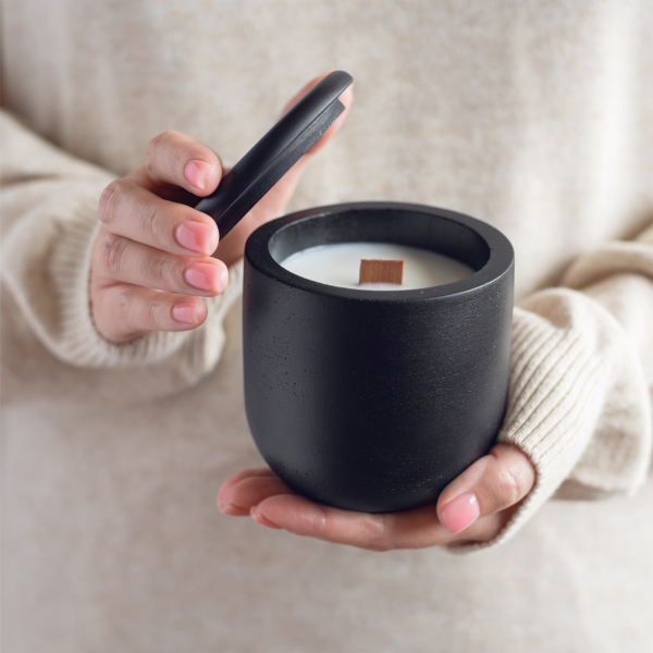 Ароматична свічка Burning Bowl чорна